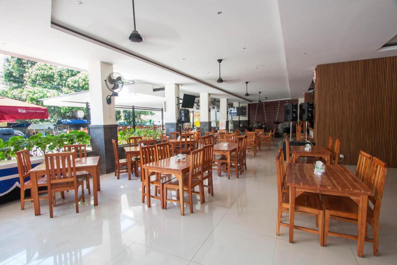 Central Inn Senggigi Exteriér fotografie